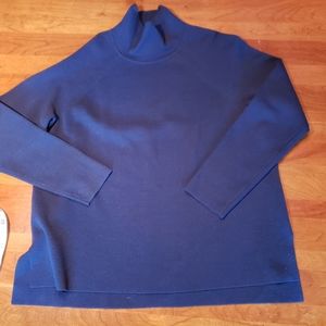 Ann Taylor Petites Oversized Turtleneck,  Size LP, navy.